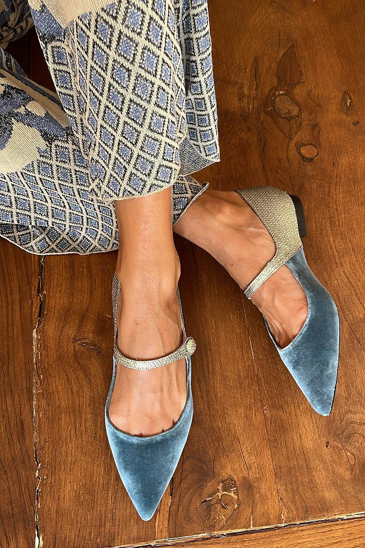 Lune™ | Shoe with Point and Strap