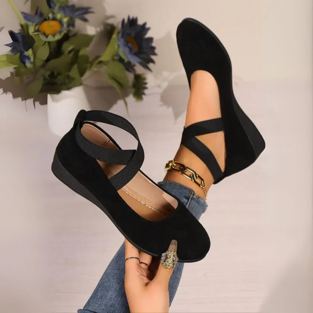 Julia™ | Elegant Pumps with Comfortable Heel