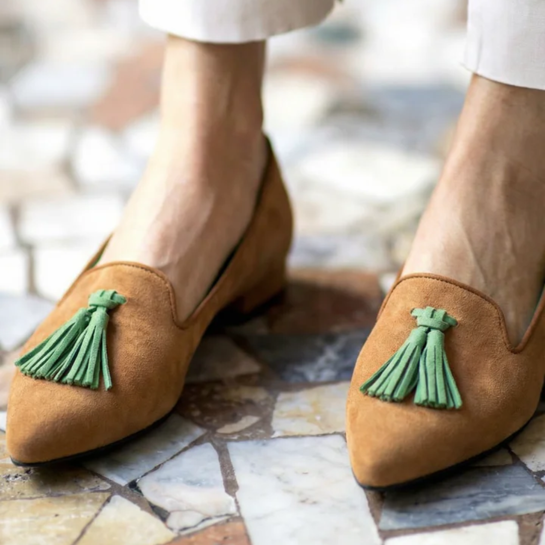 Mila™ | Moccasins with a Pom Pom