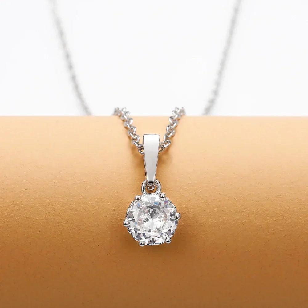 Collier Classique avec Pendentif en Zirconia