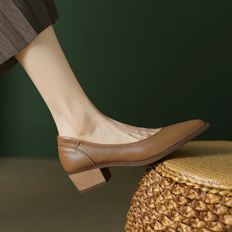 Maya™ | Timeless Mid-Heeled Pumps
