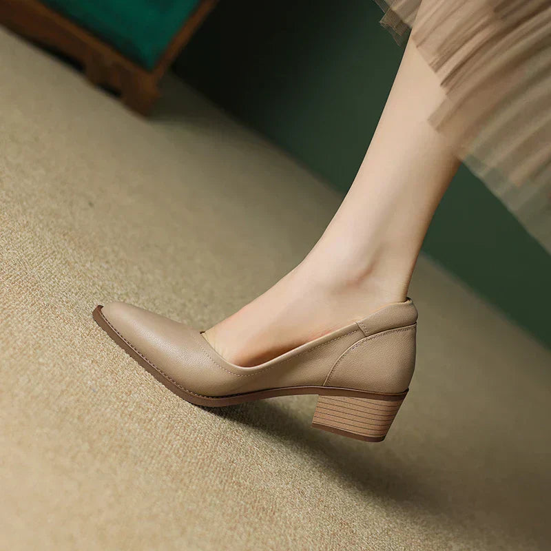 Maya™ | Timeless Mid-Heeled Pumps