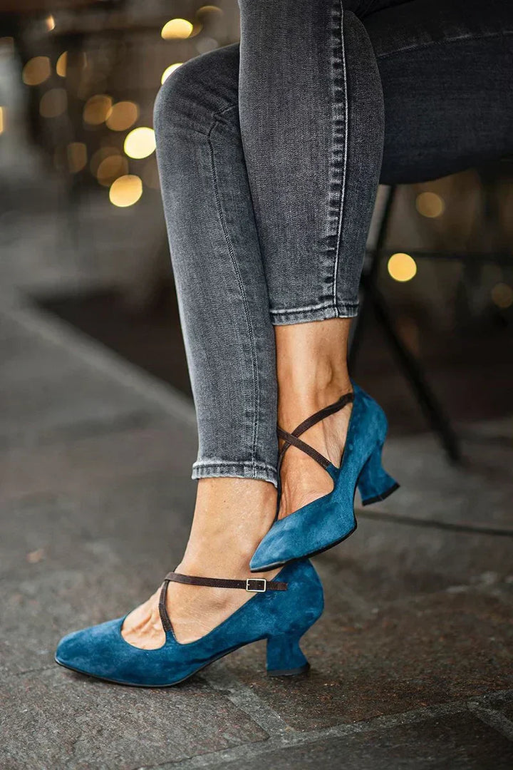 Nura™ | Heeled shoes with Crisscross Strap